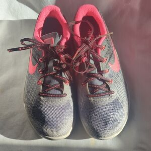 Nike Women's Athletic Shoes in Pink and Gray